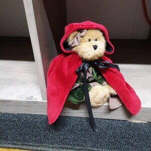 Boyds Bear Bailey - Little Red Riding Hood With Velvet Cape & Basket 8.5" No Tag